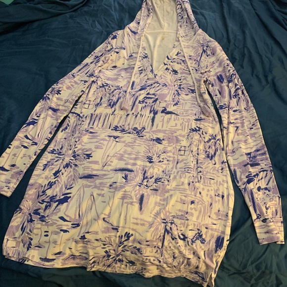 Blue roses flowery dress stretchy and form fitting - Picture 3 of 7